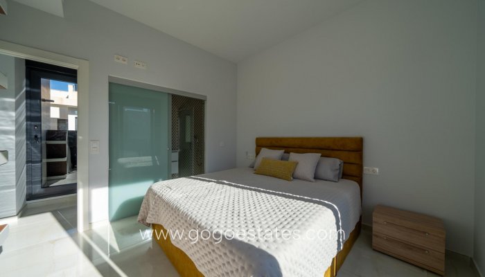 Te koop - Huis - Vrijstaande Villa - Orihuela - Orihuela Costa