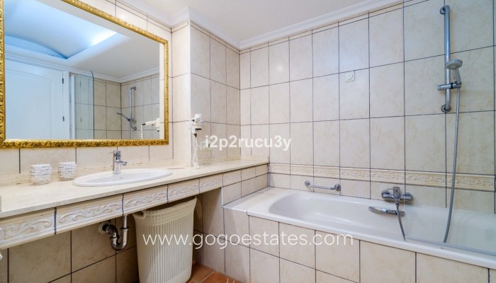 Te koop - Huis - Vrijstaande Villa - Teulada - Moraira