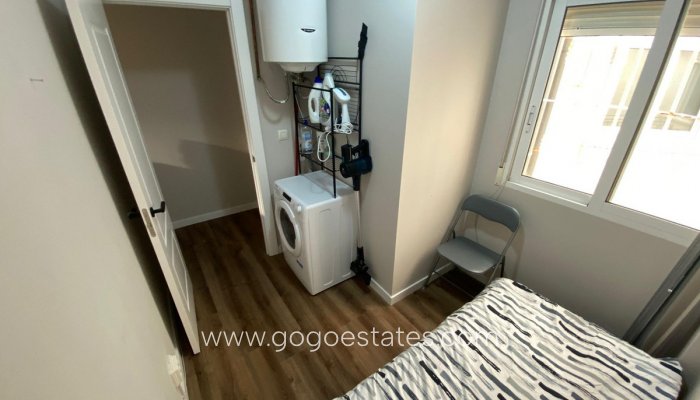 Resale - Apartment - Middle Floor Apartment - Torrevieja - Torrevieja Centro