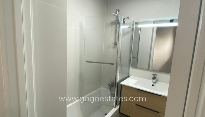 Resale - Apartment - Middle Floor Apartment - Torrevieja - Torrevieja Centro