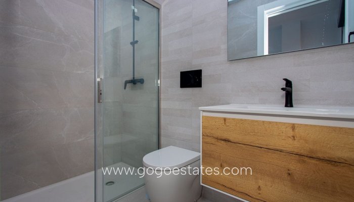 Te koop - Appartement - Appartement op de middelste verdieping - Torrevieja - Playa del Cura