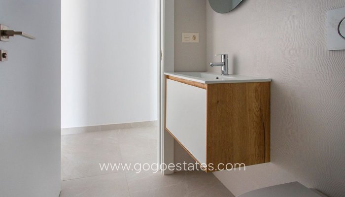 Te koop - Appartement - Appartement op de middelste verdieping - Torrevieja - Playa del Cura