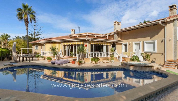Te koop - Huis - Vrijstaande Villa - Orihuela - Cabo Roig