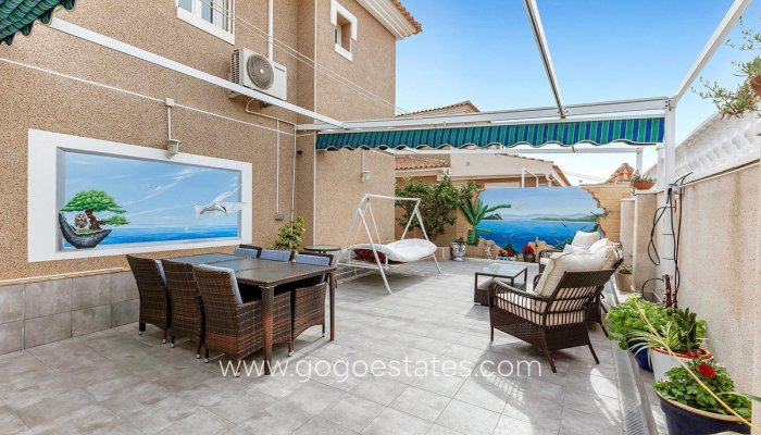 Te koop - Huis - Vrijstaande Villa - Torrevieja - Torrevieja Centro