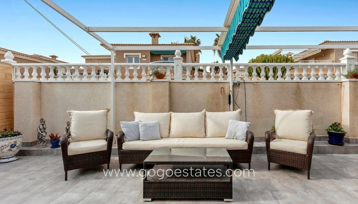 Te koop - Huis - Vrijstaande Villa - Torrevieja - Torrevieja Centro