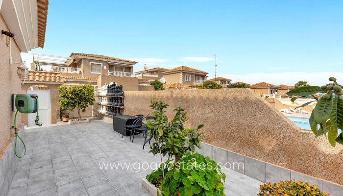 Te koop - Huis - Vrijstaande Villa - Torrevieja - Torrevieja Centro