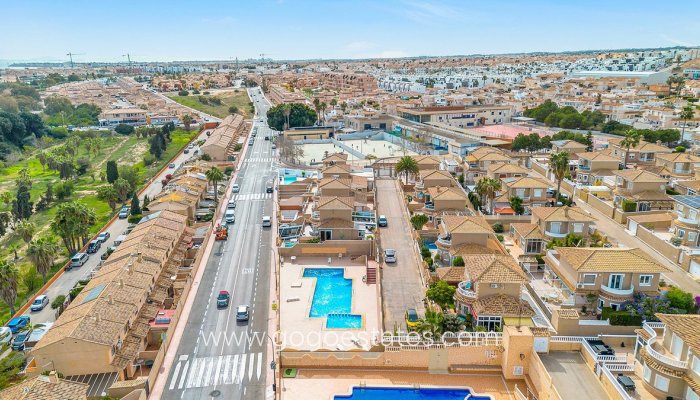 Te koop - Huis - Vrijstaande Villa - Torrevieja - Torrevieja Centro
