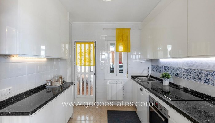 Te koop - Huis - Vrijstaande Villa - Torrevieja - Torrevieja Centro