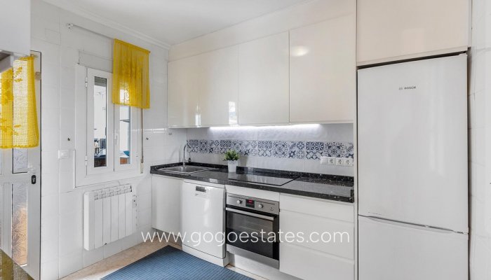 Te koop - Huis - Vrijstaande Villa - Torrevieja - Torrevieja Centro