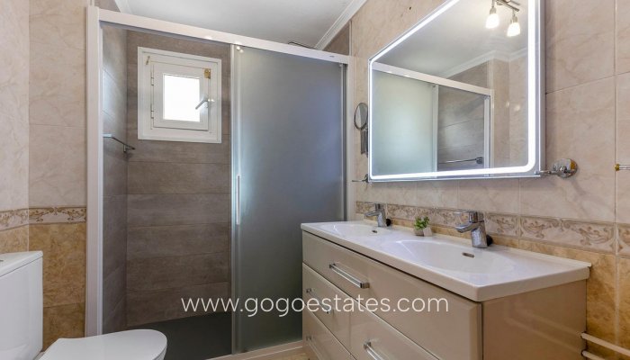 Te koop - Huis - Vrijstaande Villa - Torrevieja - Torrevieja Centro