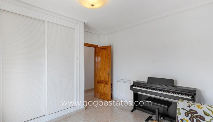 Te koop - Huis - Vrijstaande Villa - Torrevieja - Torrevieja Centro