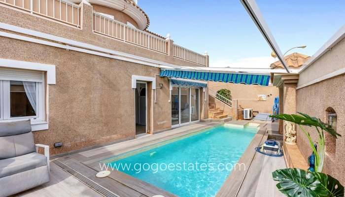 Te koop - Huis - Vrijstaande Villa - Torrevieja - Torrevieja Centro