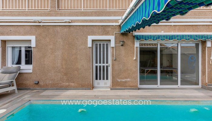 Te koop - Huis - Vrijstaande Villa - Torrevieja - Torrevieja Centro