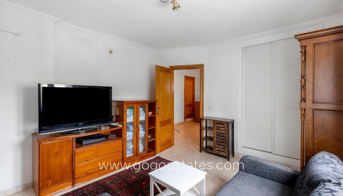 Te koop - Huis - Vrijstaande Villa - Torrevieja - Torrevieja Centro