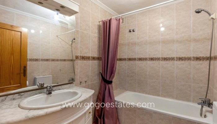 Te koop - Huis - Vrijstaande Villa - Torrevieja - Torrevieja Centro