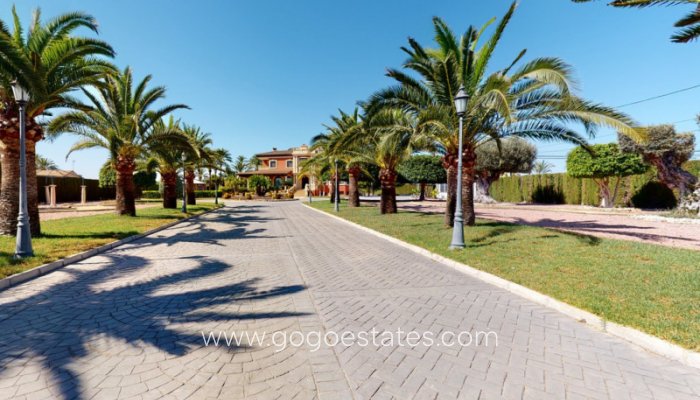 Te koop - Huis - Vrijstaande Villa - Elche - Elche Centro