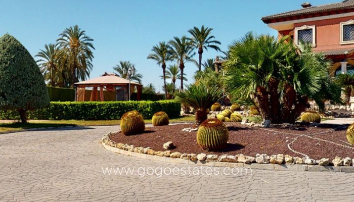 Te koop - Huis - Vrijstaande Villa - Elche - Elche Centro