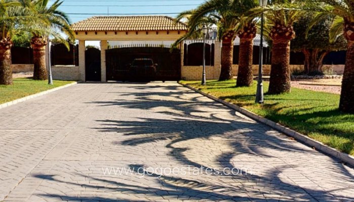 Te koop - Huis - Vrijstaande Villa - Elche - Elche Centro