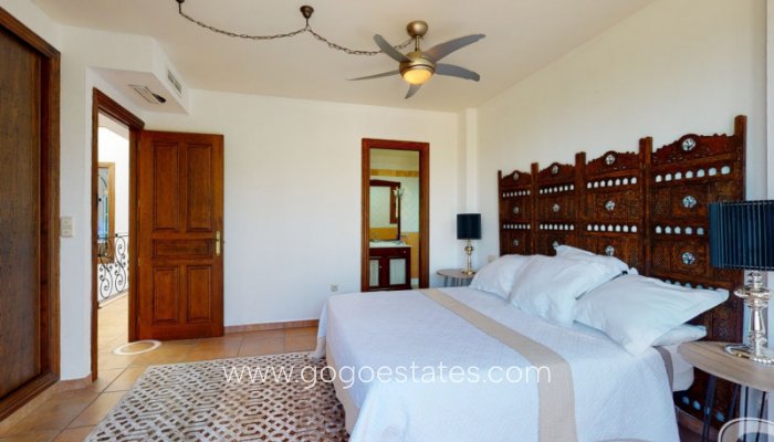 Te koop - Huis - Vrijstaande Villa - Elche - Elche Centro