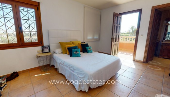 Te koop - Huis - Vrijstaande Villa - Elche - Elche Centro