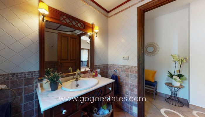 Te koop - Huis - Vrijstaande Villa - Elche - Elche Centro