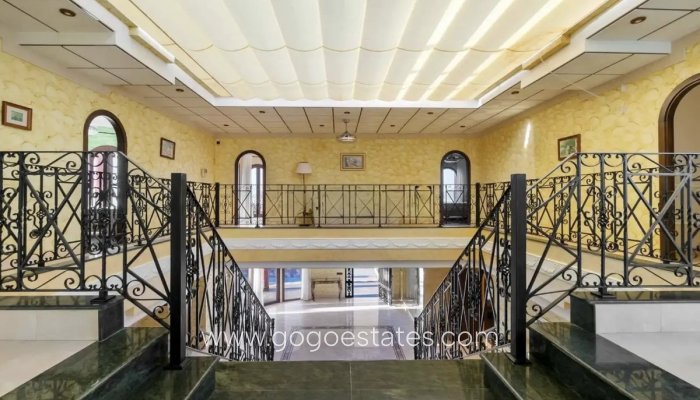 Te koop - Huis - Vrijstaande Villa - Orihuela - La Zenia