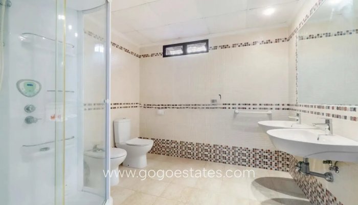 Te koop - Huis - Vrijstaande Villa - Orihuela - La Zenia