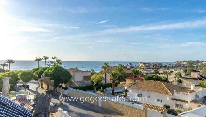 Te koop - Huis - Vrijstaande Villa - Orihuela - La Zenia