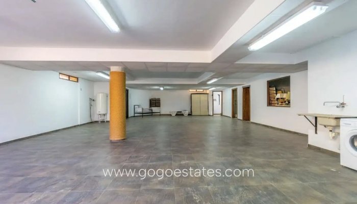 Te koop - Huis - Vrijstaande Villa - Orihuela - La Zenia