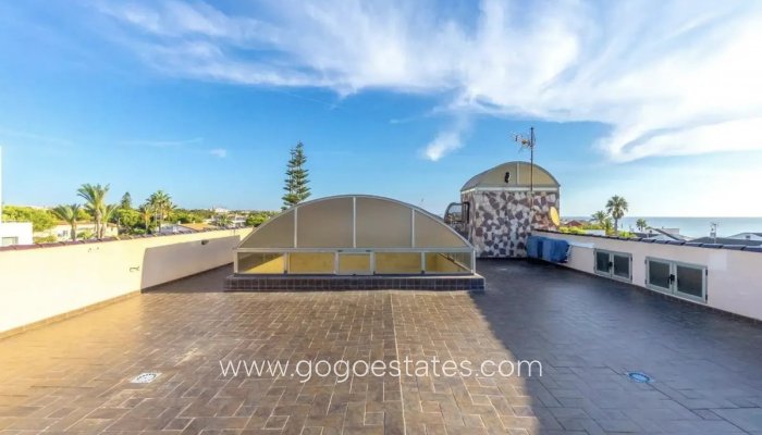 Te koop - Huis - Vrijstaande Villa - Orihuela - La Zenia