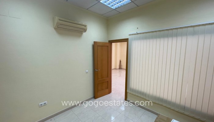 Te koop - Commercieel - Gebouw - Guardamar del Segura - Guardamar del Segura Centro