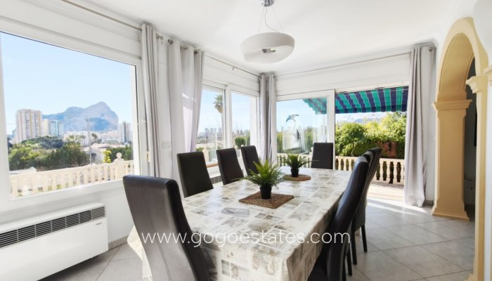 Te koop - Huis - Vrijstaande Villa - Calpe - Calpe Centro