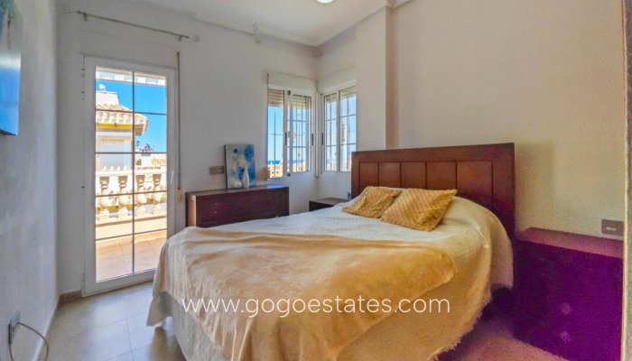 Te koop - Huis - Vrijstaande Villa - Torrevieja - La Mata