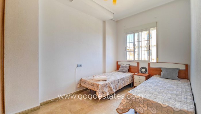 Te koop - Huis - Vrijstaande Villa - Torrevieja - La Mata