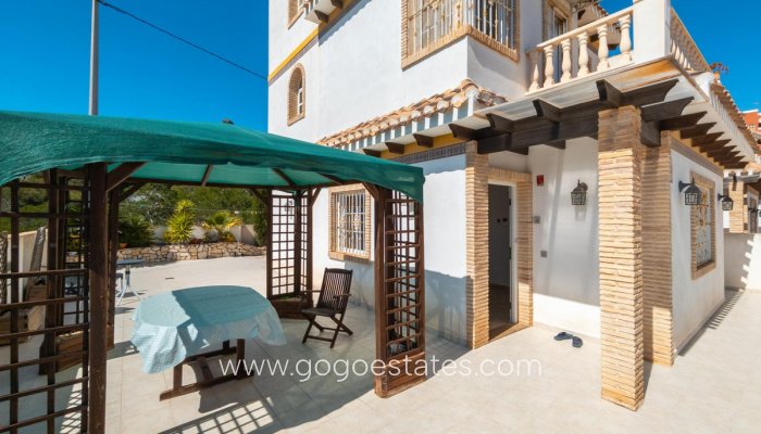 Te koop - Huis - Vrijstaande Villa - Torrevieja - La Mata