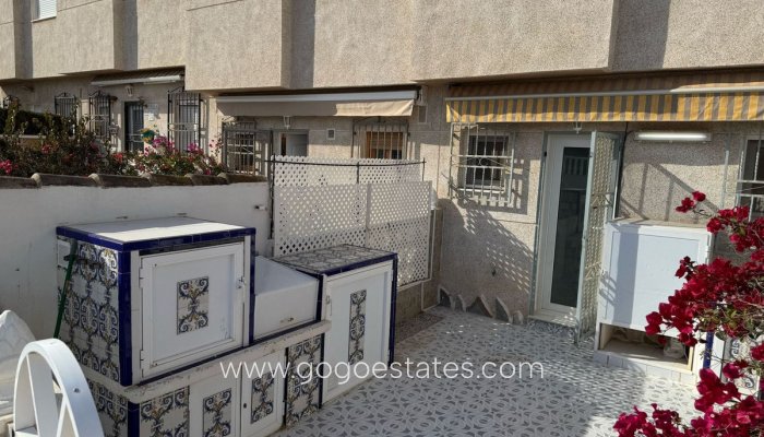 Te koop - Huis - Stadswoning - Torrevieja - La Mata