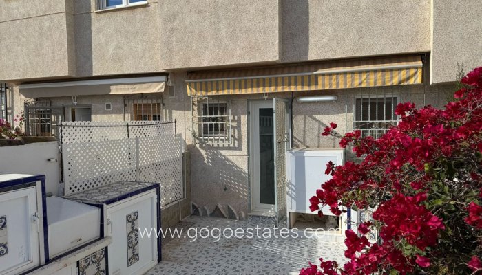 Te koop - Huis - Stadswoning - Torrevieja - La Mata