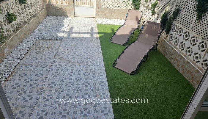 Te koop - Huis - Stadswoning - Torrevieja - La Mata