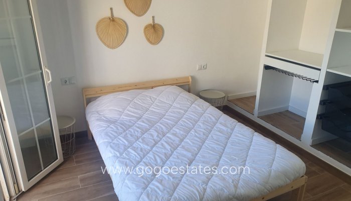 Te koop - Huis - Stadswoning - Torrevieja - La Mata