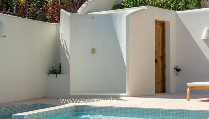 Te koop - Huis - Vrijstaande Villa - Benissa - Benissa Centro