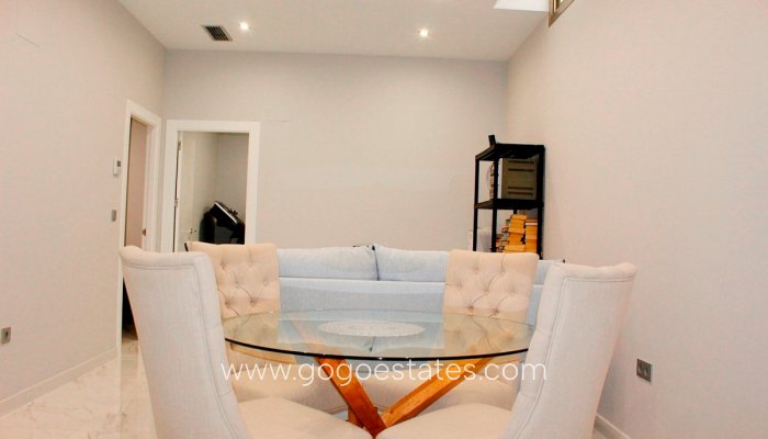 Te koop - Huis - Vrijstaande Villa - Orihuela - Orihuela Costa