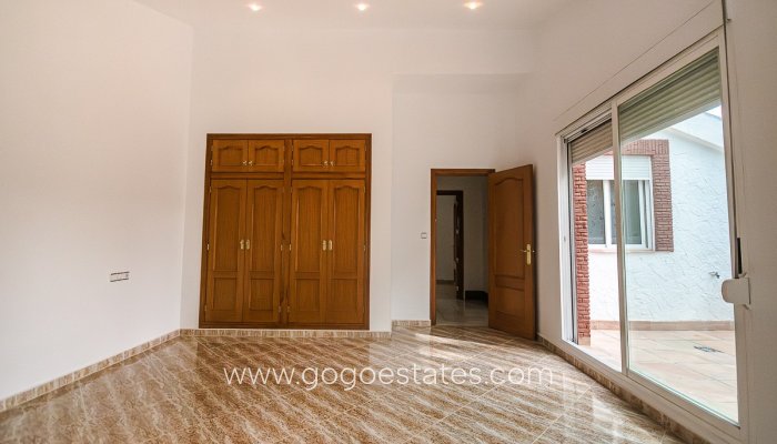 Te koop - Huis - Finca - Cortijo - Orihuela - Orihuela Centro