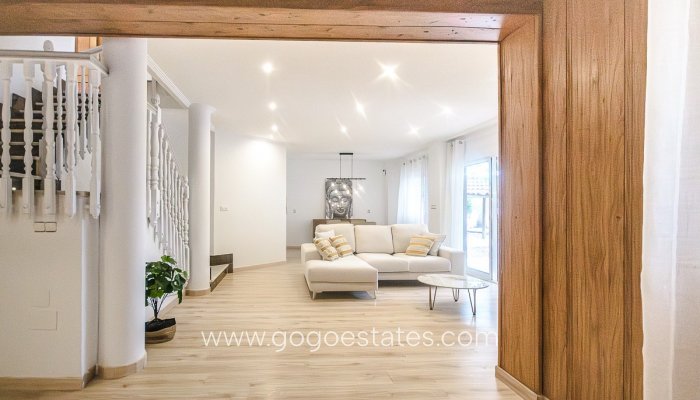 Te koop - Huis - Finca - Cortijo - Orihuela - Orihuela Centro