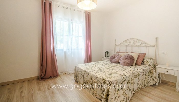 Te koop - Huis - Finca - Cortijo - Orihuela - Orihuela Centro