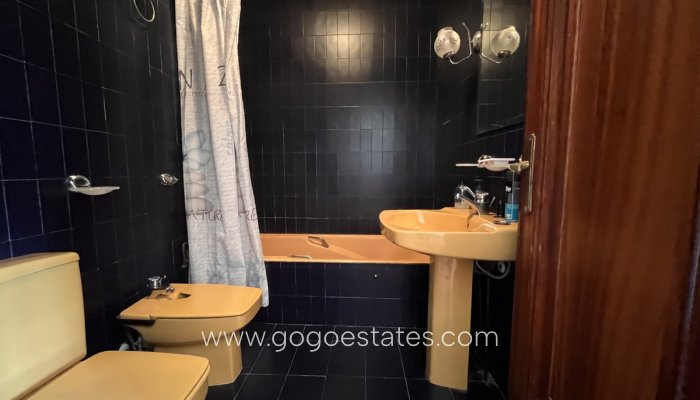 Te koop - Huis - Vrijstaande Villa - La Nucía - La Nucia Centro