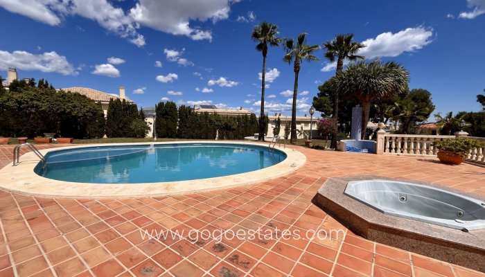 Te koop - Huis - Vrijstaande Villa - La Nucía - La Nucia Centro