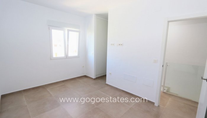 Te koop - Huis - Halfvrijstaande woning - Pilar De La Horadada - Pilar de la Horadada Centro