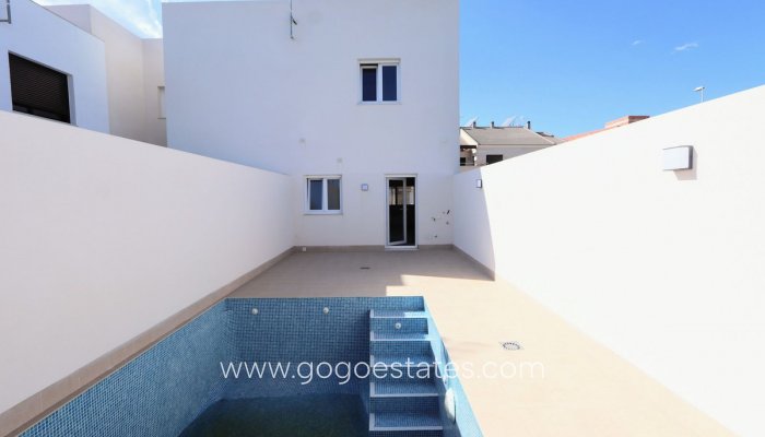 Te koop - Huis - Halfvrijstaande woning - Pilar De La Horadada - Pilar de la Horadada Centro