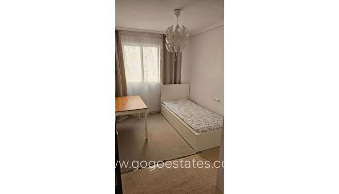 Te koop - Appartement - Appartement op de middelste verdieping - Torrevieja - Torrevieja Centro