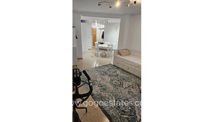 Te koop - Appartement - Appartement op de middelste verdieping - Torrevieja - Torrevieja Centro